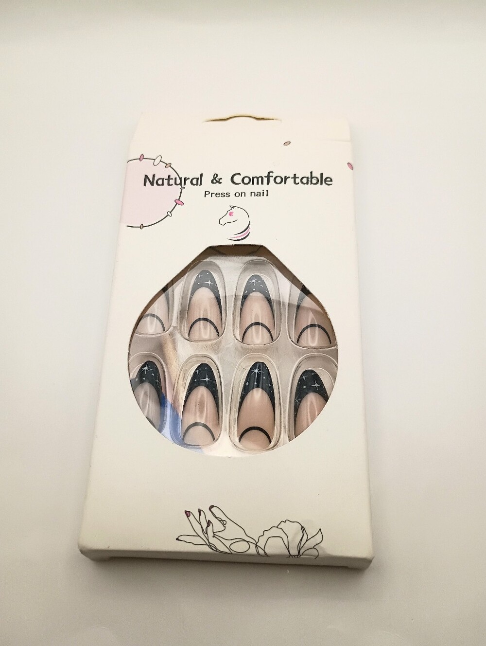 Press-On Nails — Nude and Black Star Accent